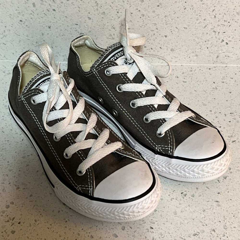 NEW! Converse All Star, Youth Size 2 - Picture 4 of 6